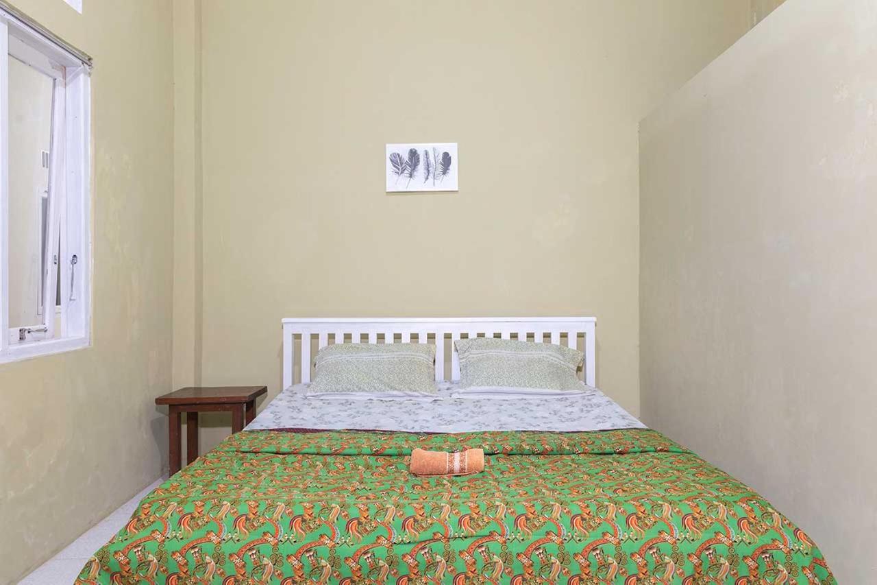 Onong'S Homestay & Cafe Tomohon Екстер'єр фото