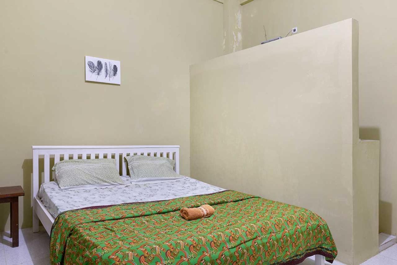 Onong'S Homestay & Cafe Tomohon Екстер'єр фото